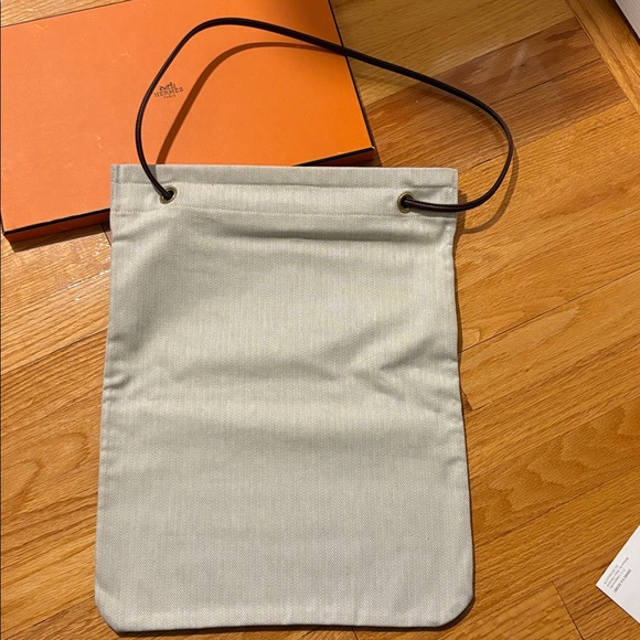 Hermes Paris Aline grooming bag - Picture 4 of 10